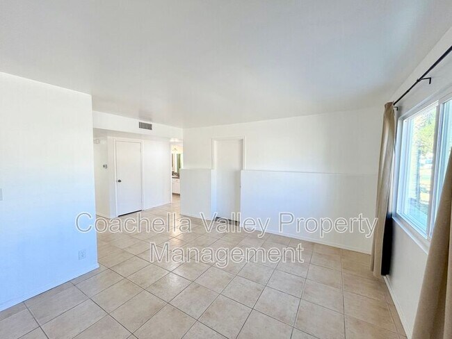 Building Photo - 10730 Cactus Dr