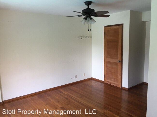 Building Photo - 44-124-124 Bayview Haven Pl