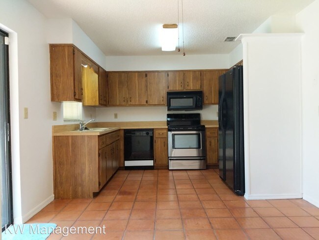 Building Photo - 3 br, 2 bath House - 4550 NE 24th Court