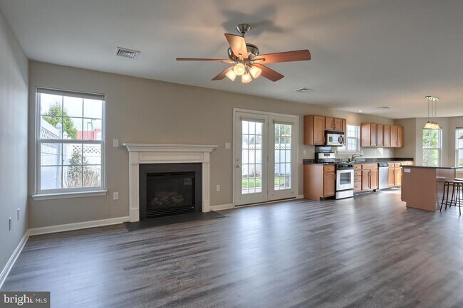 Foto del edificio - 150 Merlin Dr