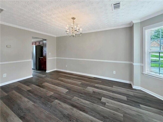 Foto del edificio - 1210 Skylar Ridge Cir