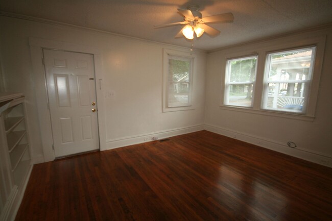 Foto del edificio - 906 Lancaster St