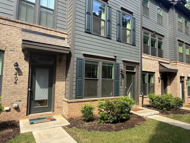 Building Photo - Room in Townhome on Tristram Ln