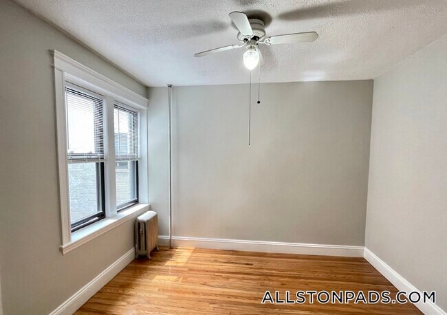 Foto del edificio - 39 Glenville Ave