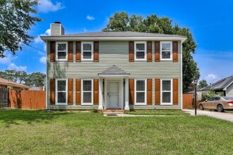 Building Photo - 2211 Pleasant Dr