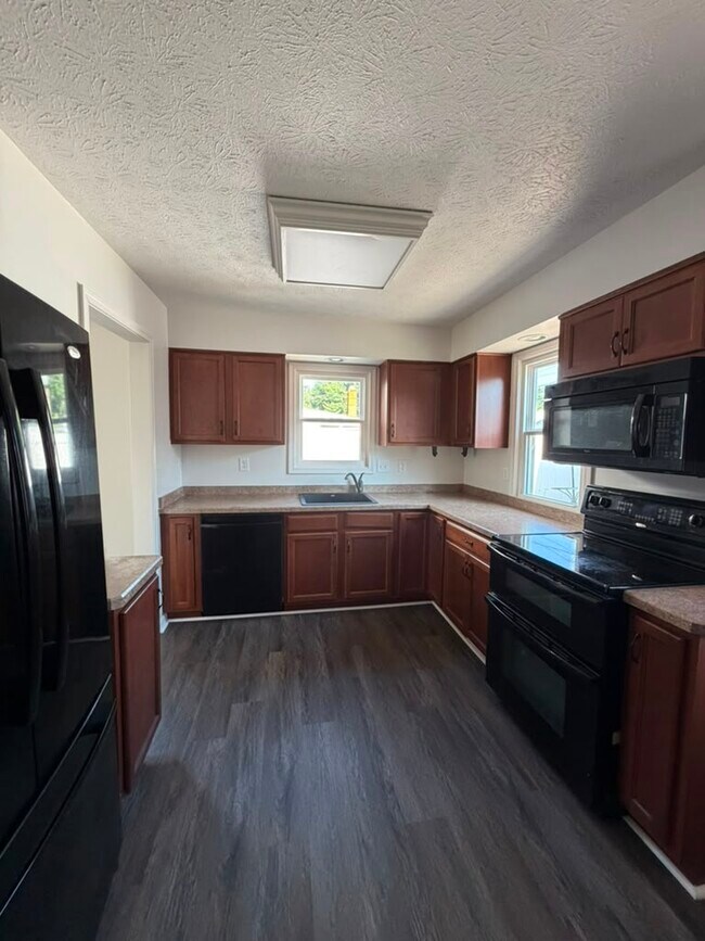 Foto del edificio - 26381 Drakefield Ave