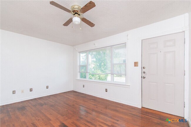 Foto del edificio - 202 Carpenter St