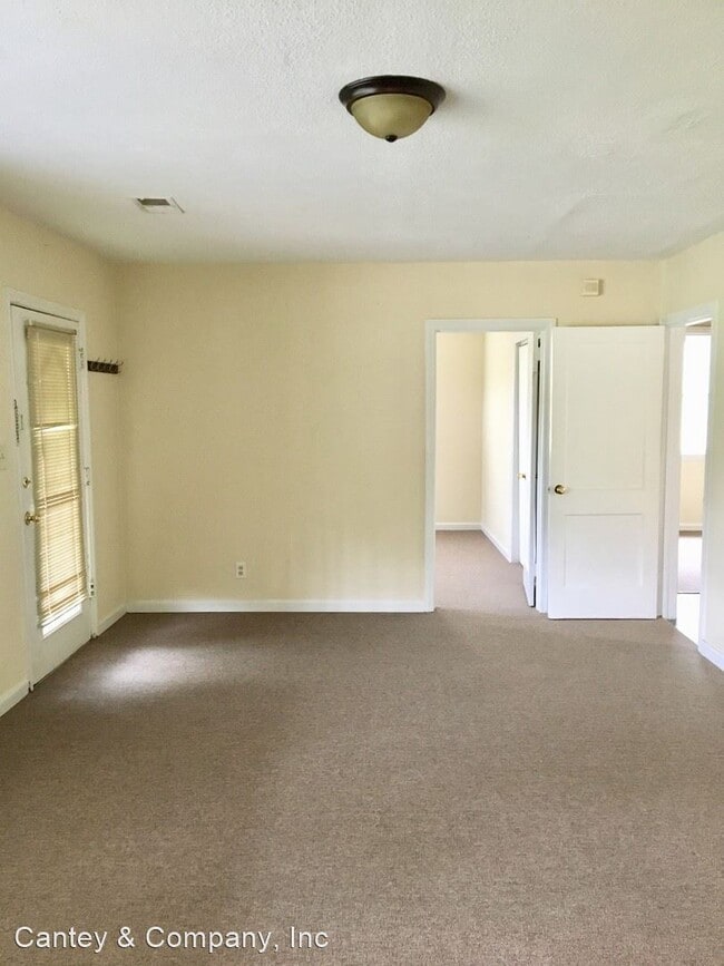 Building Photo - 2 br, 1 bath House - 2213 Cushman Drive