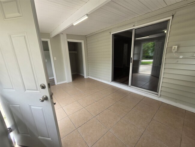 Foto del edificio - 202 N Logan St