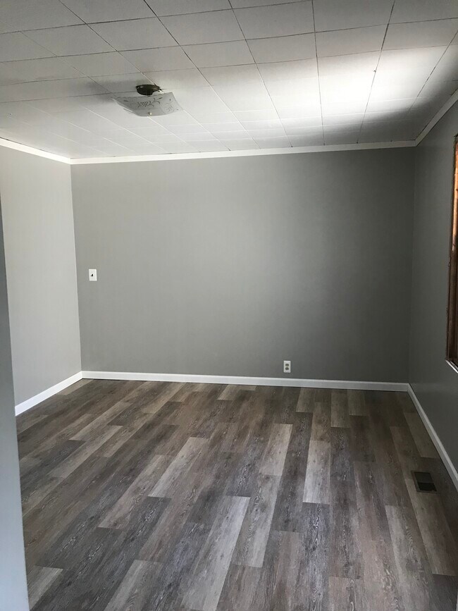 Foto del edificio - 340 Oakhill Ave