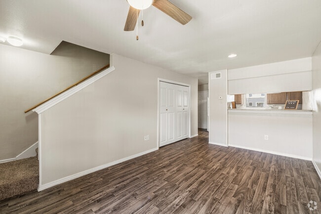 Living Room - Stone Ranch Townhomes