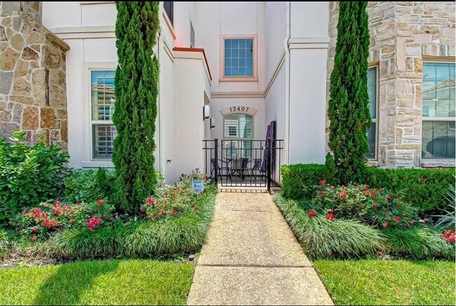 Foto del edificio - 13407 Preston Cliff Ct