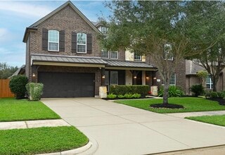 Building Photo - 6010 Green Meadows Ln