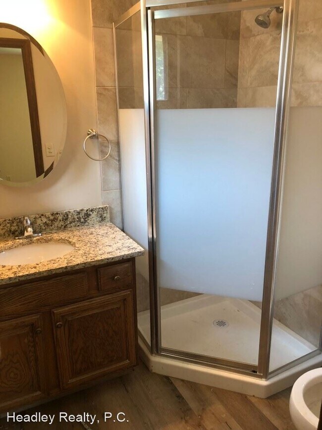 Building Photo - 4 br, 2 bath House - 3405 Mirror Lane