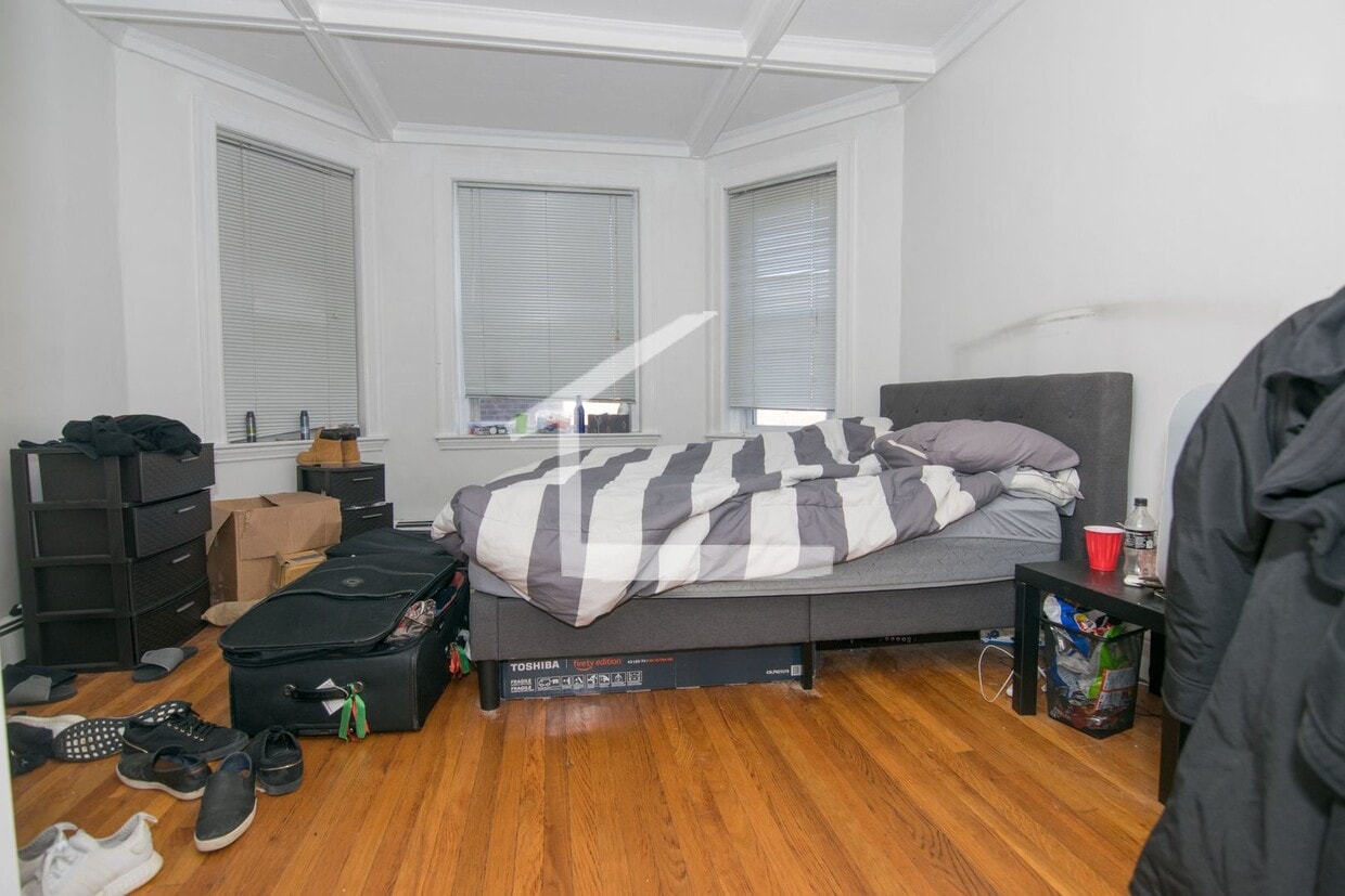 Fantastic 4 bed 2 bath in Beautiful Brookline - Fantastic 4 bed 2 bath in Beautiful Brookline