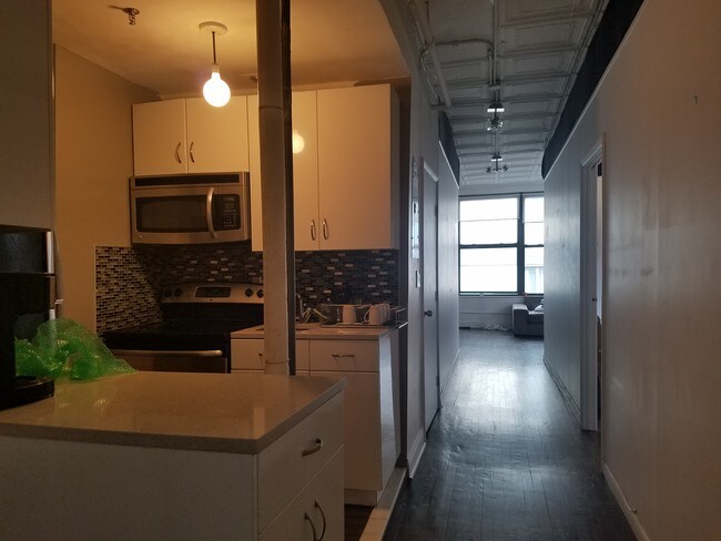 Building Photo - 115 W 23rd St