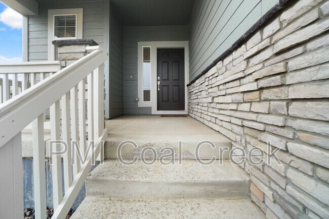 Building Photo - 2480 Cres Cir W