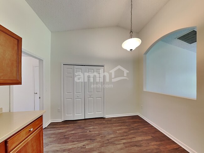 Foto del edificio - 1234 SW Alesio Ln