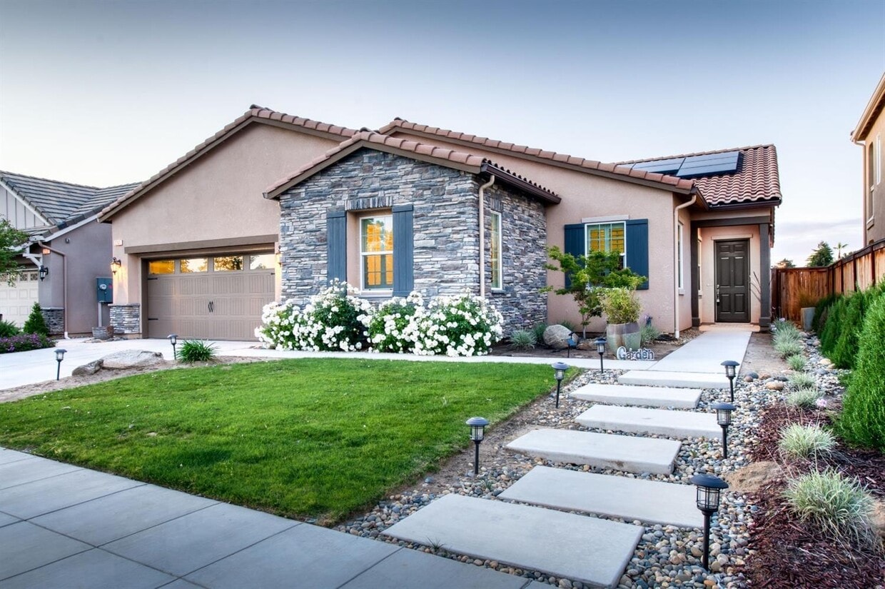 2247 Donner Ave, Clovis, CA 93611 House Rental in Clovis, CA