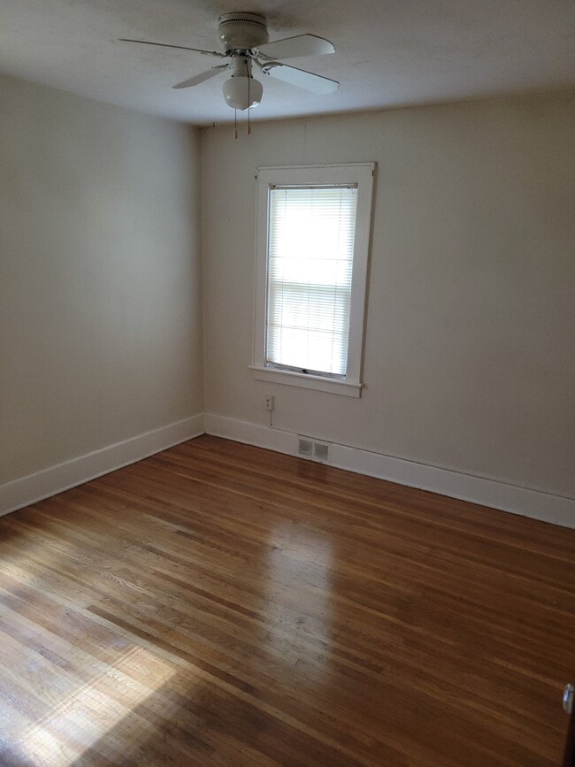 Rear Bedroom - 469 Maplewood Ave