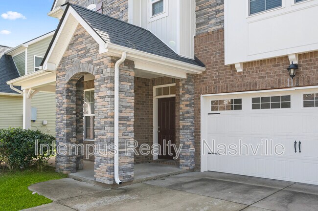 Foto del edificio - 2637 Miranda Dr