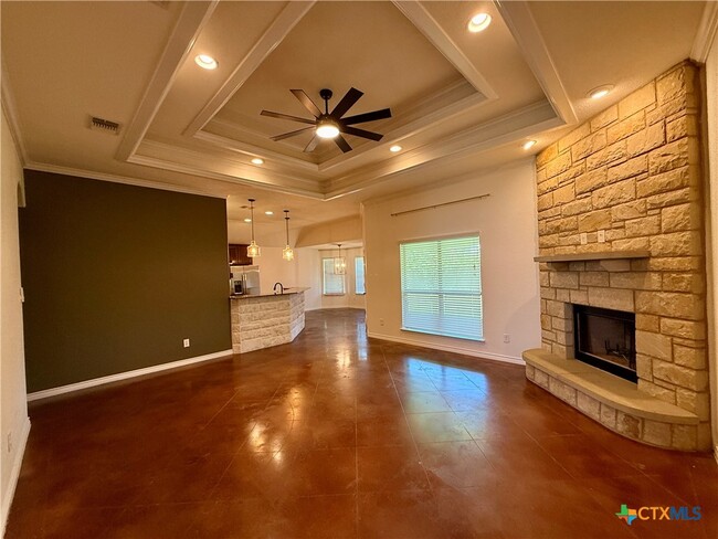 Building Photo - 2039 Rustling Oaks Dr