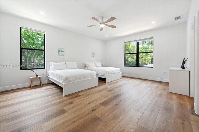 Foto del edificio - 5513 NW 5th Ave