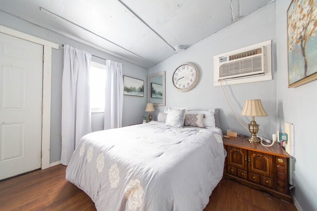 Building Photo - 2712 Broad St