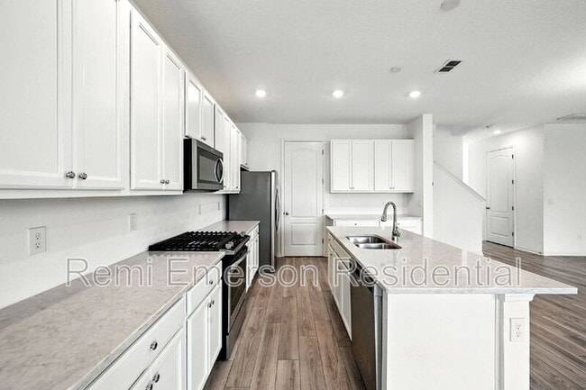 Building Photo - 700 Benoi Dr
