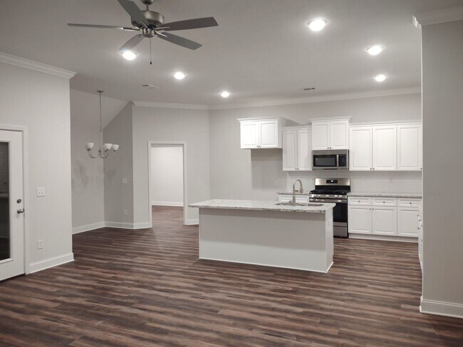 Foto del edificio - *****JUST REDUCED*****619 Westfield Drive ...