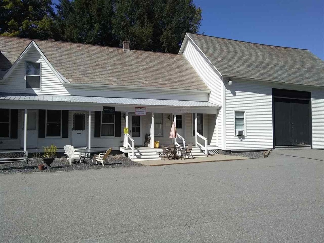 Foto principal - 145 S Main St