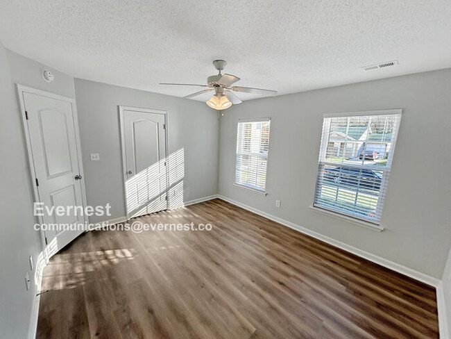 Building Photo - 144 Sandy Hollow Dr NW