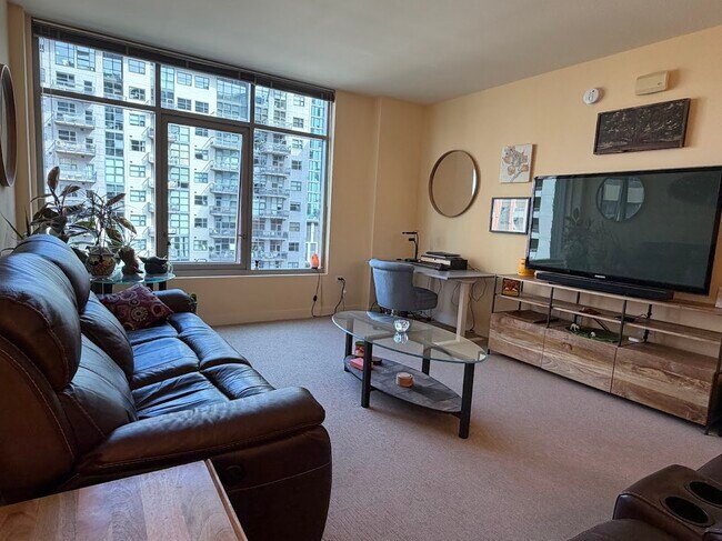 Foto del edificio - 425 W Beech St