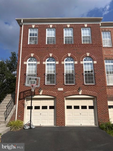 Building Photo - 22022 Avonworth Square