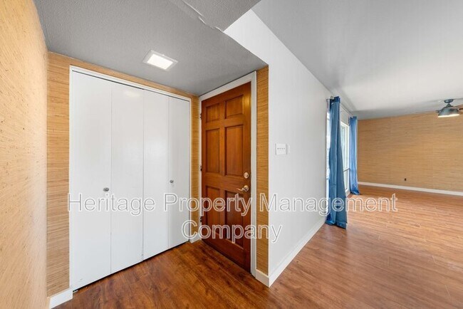 Foto del edificio - 303 Marquis Ln