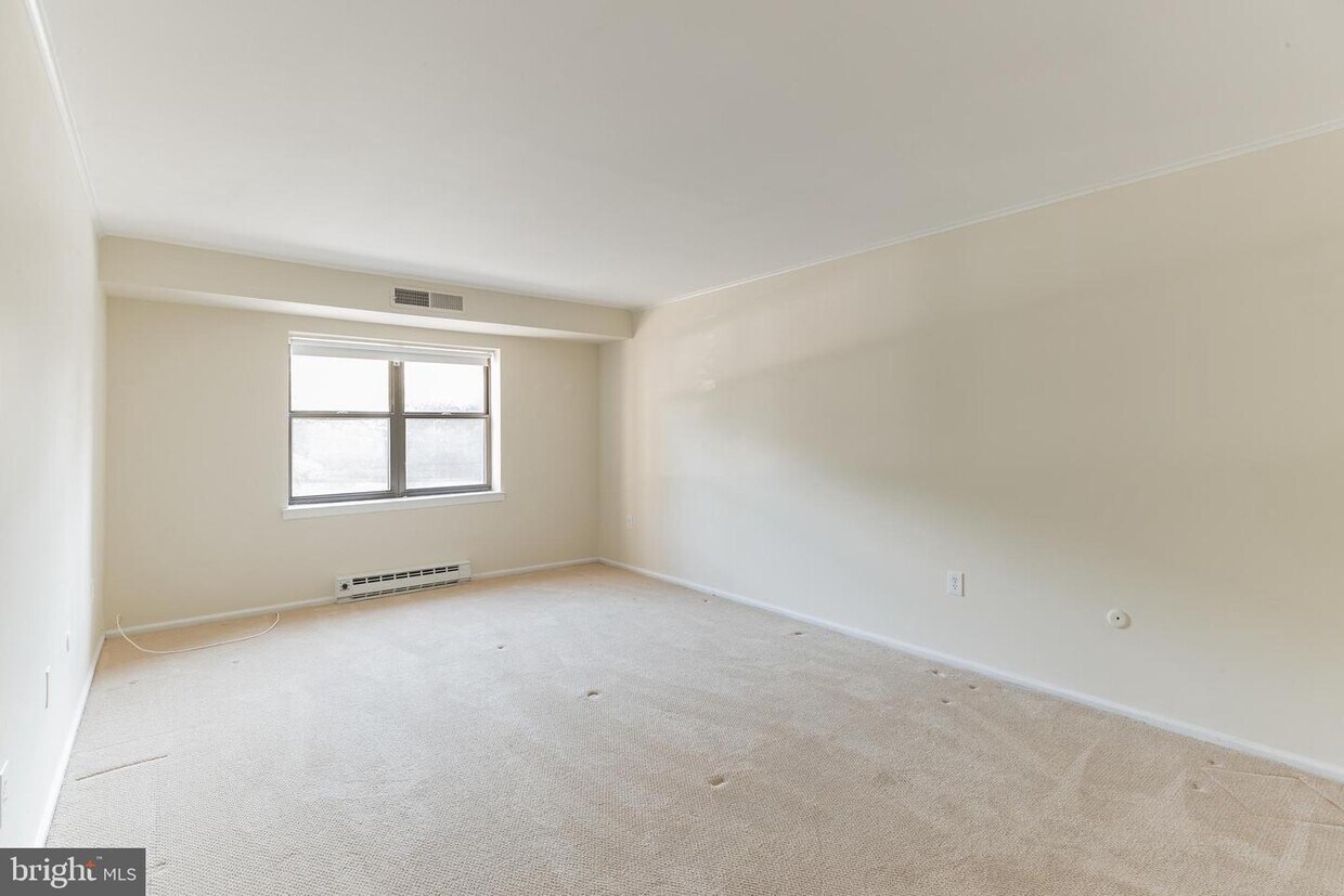 Foto principal - 930 Montgomery Ave