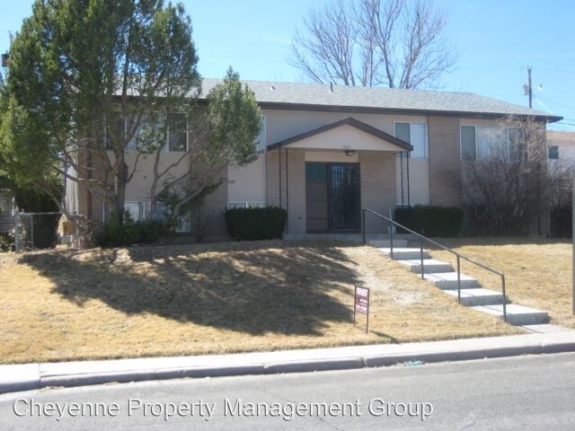 Primary Photo - 1737 Oxford Dr