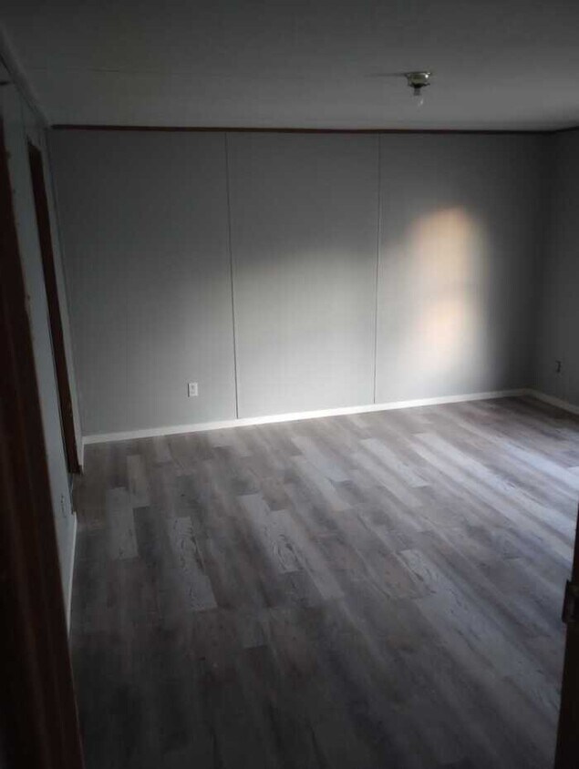 Foto principal - 3 bed 2 bath mobile home