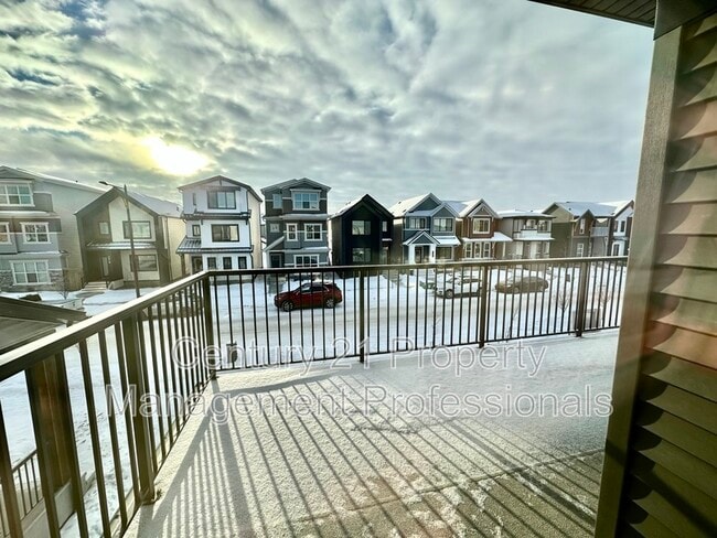 Photo du bâtiment - 2919 Coughlan Green SW