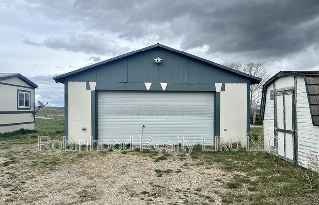 Foto del edificio - 576 Bond Dr