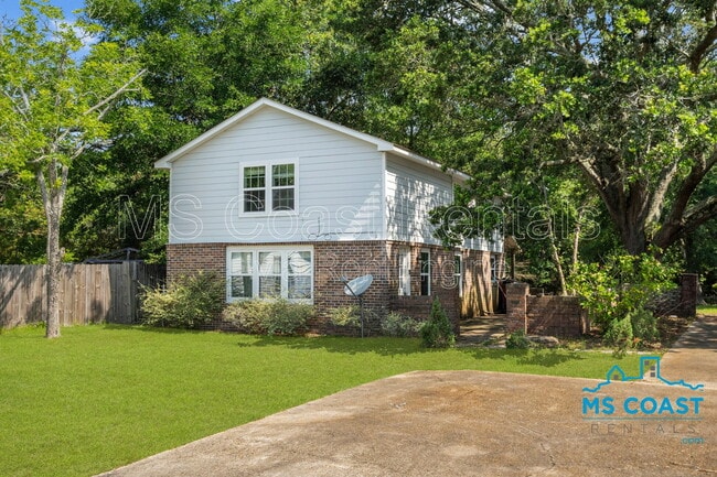 Building Photo - 2538 Bryn Mawr Ave