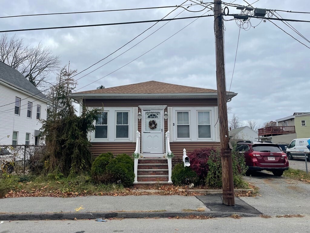 3 Pleadwell St, Taunton, MA 02780 House Rental in Taunton, MA