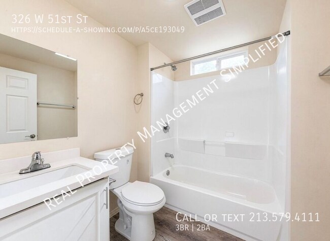 Foto del edificio - 326 W 51st St