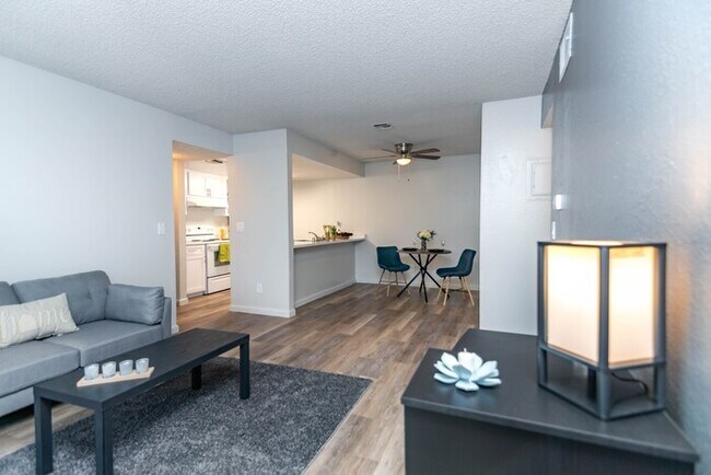 Foto del edificio - 2405 Walnut Ave