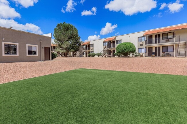 Building Photo - Falcon Court Apartments