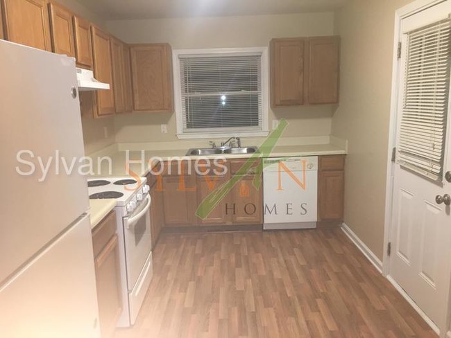 Foto del edificio - 2688 Dodson Terrace SW