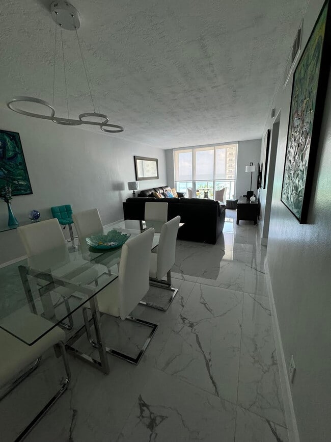 Building Photo - 3801 S Ocean Dr