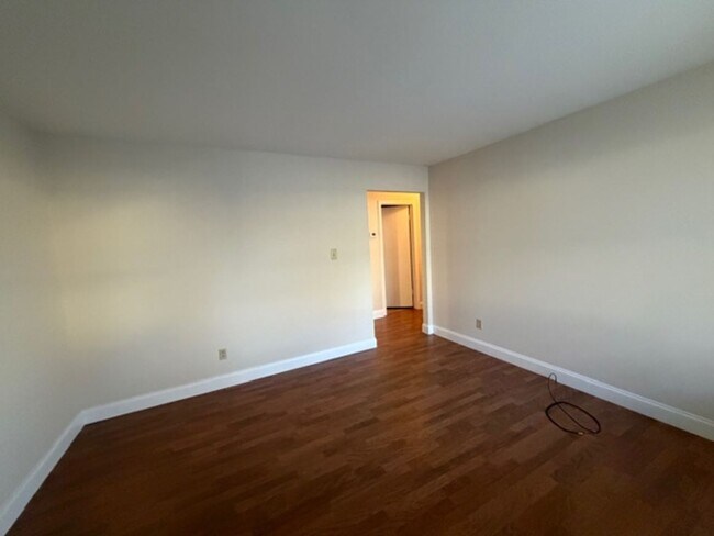 Foto del edificio - 213 Weeks Dr NE