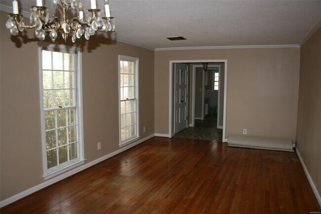 Building Photo - 3944 Johnstown Dr