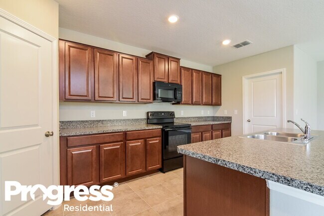 Foto del edificio - 14723 Crescent Rock Dr